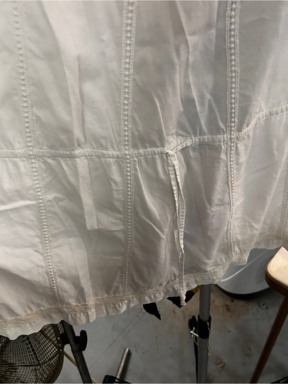 Alfani White Cotton Blouse with Gold Embroidery Size 16 - Picture 6 of 7